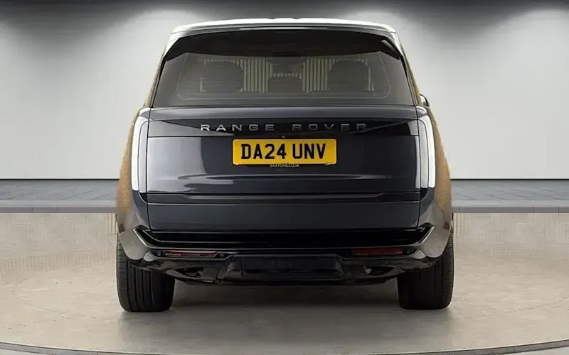 Used Land Rover Range Rover HSE 460 HP (338 kW) 2024 Varesine blue SUV