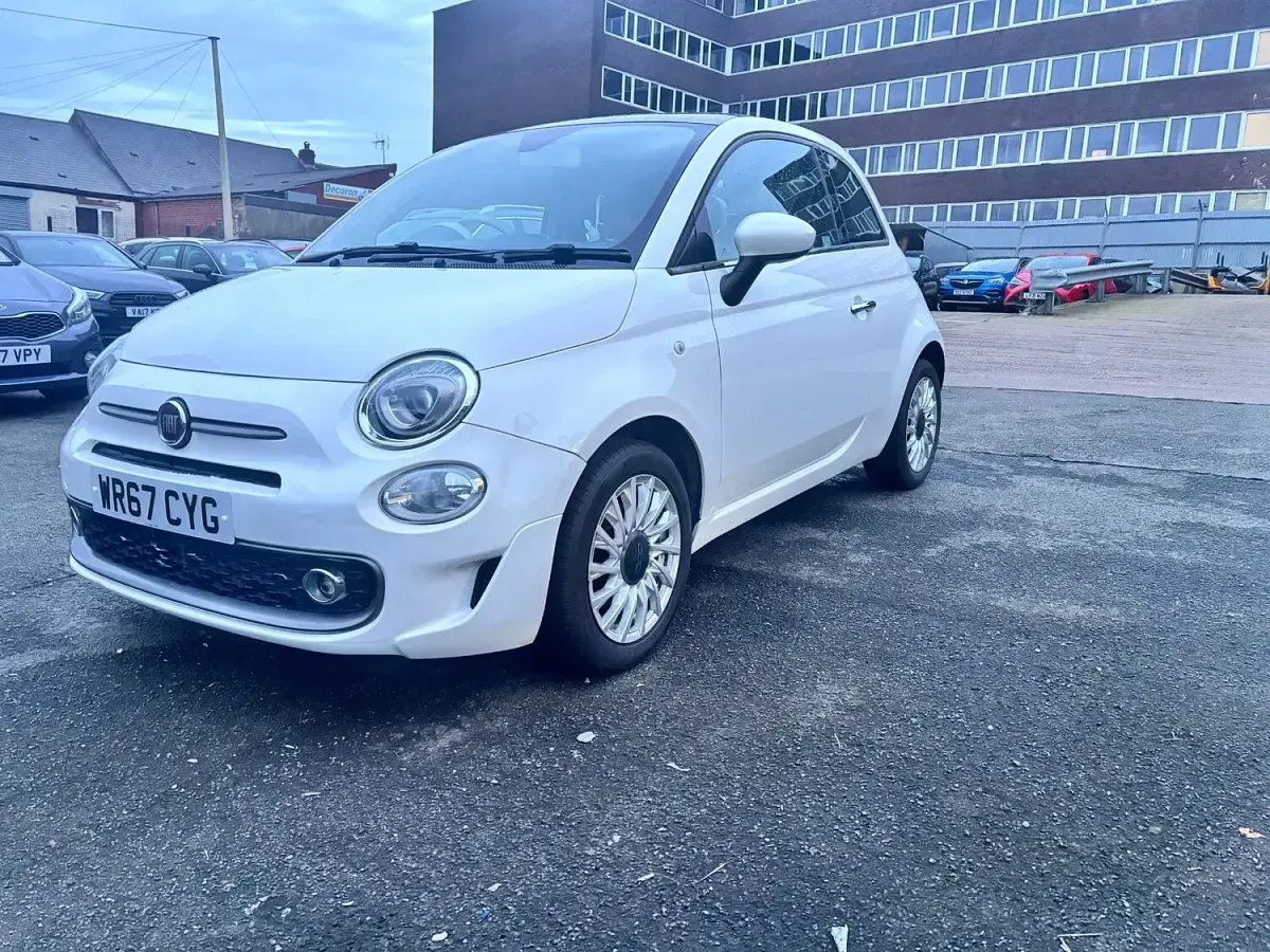 Used Fiat 500 Lounge 69 HP (50 kW) 2017 White Hatchback