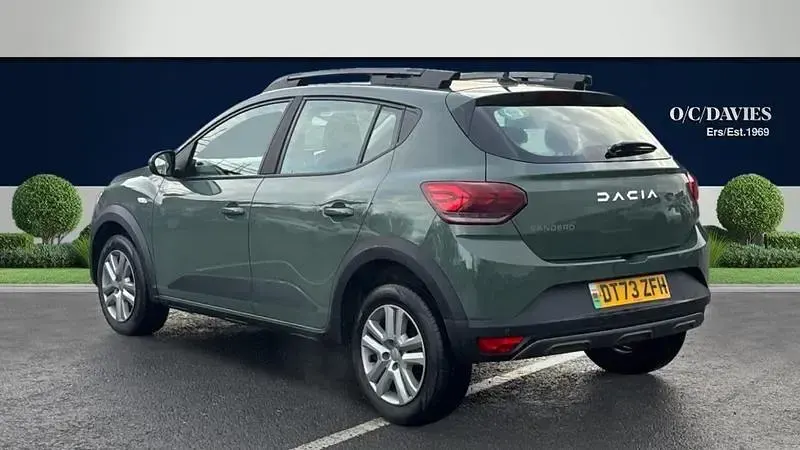 Used Dacia Sandero Expression 90 HP (66 kW) 2023 Green Hatchback
