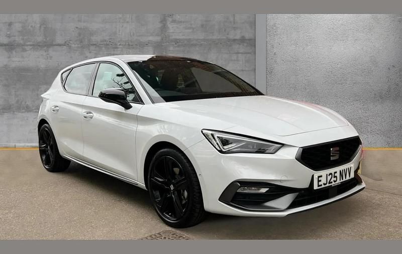 Metallic glacial white New 2025 Seat Leon Black Edition Hatchback | £25,450 - Image 1/4