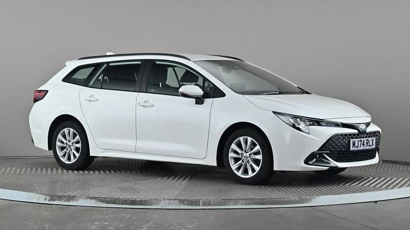 White Used 2024 Toyota Corolla Estate | £26,998 (Expensive) - Image 1/4