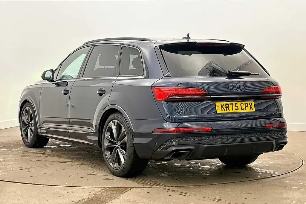 Used Audi Q7 Black Edition 286 HP (210 kW) 2025 Blue SUV