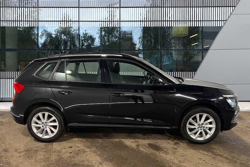 Usado Skoda Kamiq SE 85 HP (62 kW) 2025 Preto SUV