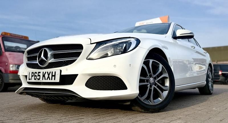 Used Mercedes C200 136 HP (100 kW) 2016 White Sedan