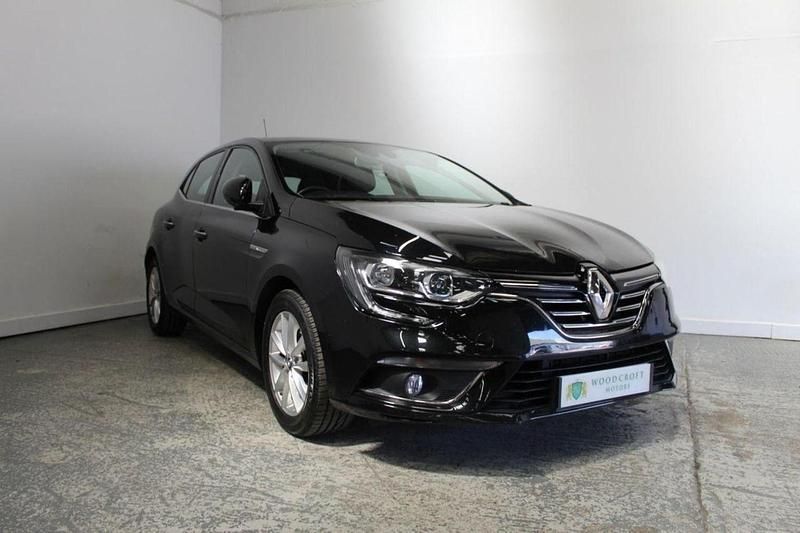 Black Used 2016 Renault Mégane III Dynamique Hatchback | £5,495 (Fair price) - Image 1/3