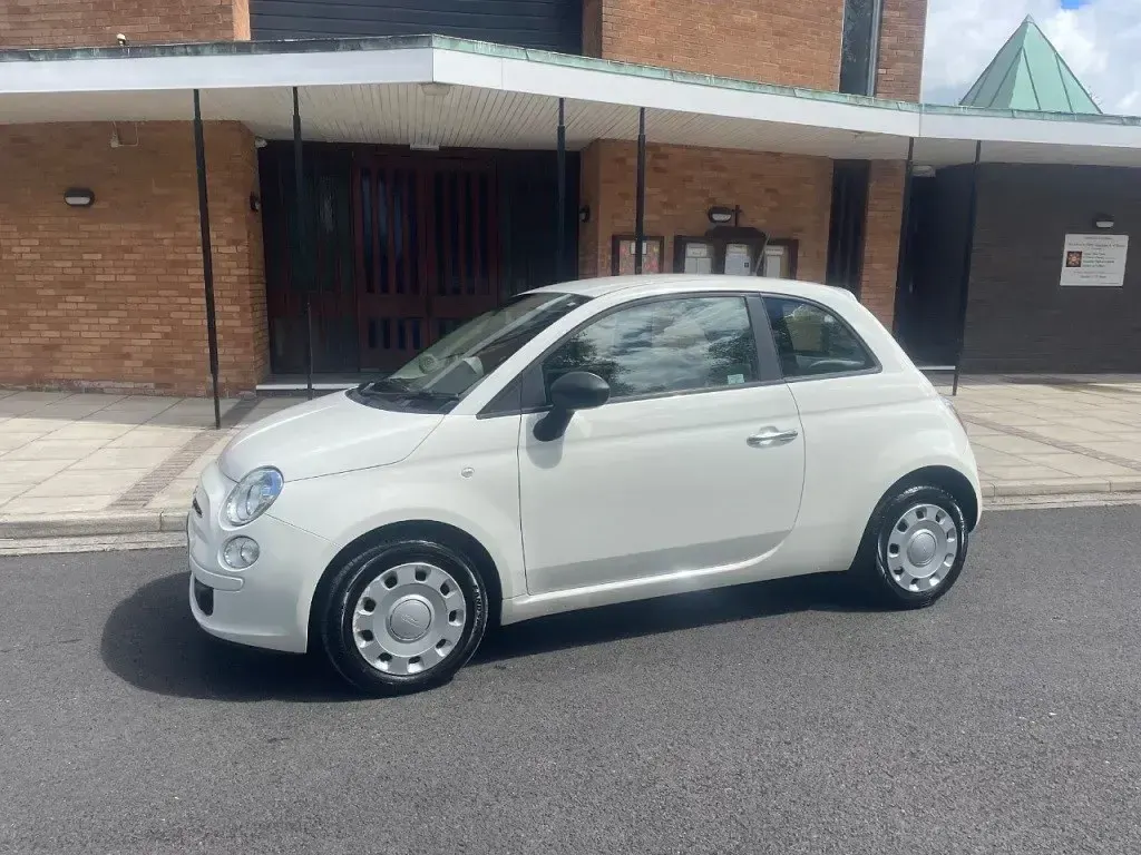Gebraucht Fiat 500 Pop 69 PS (50 kW) 2013 Weiß Kleinwagen