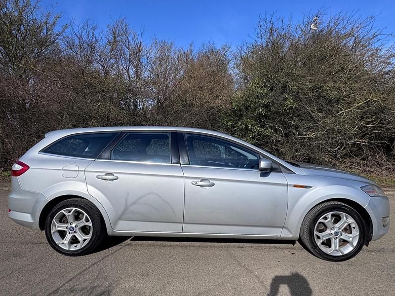 Used Ford Mondeo Titanium 2010 Silver Estate