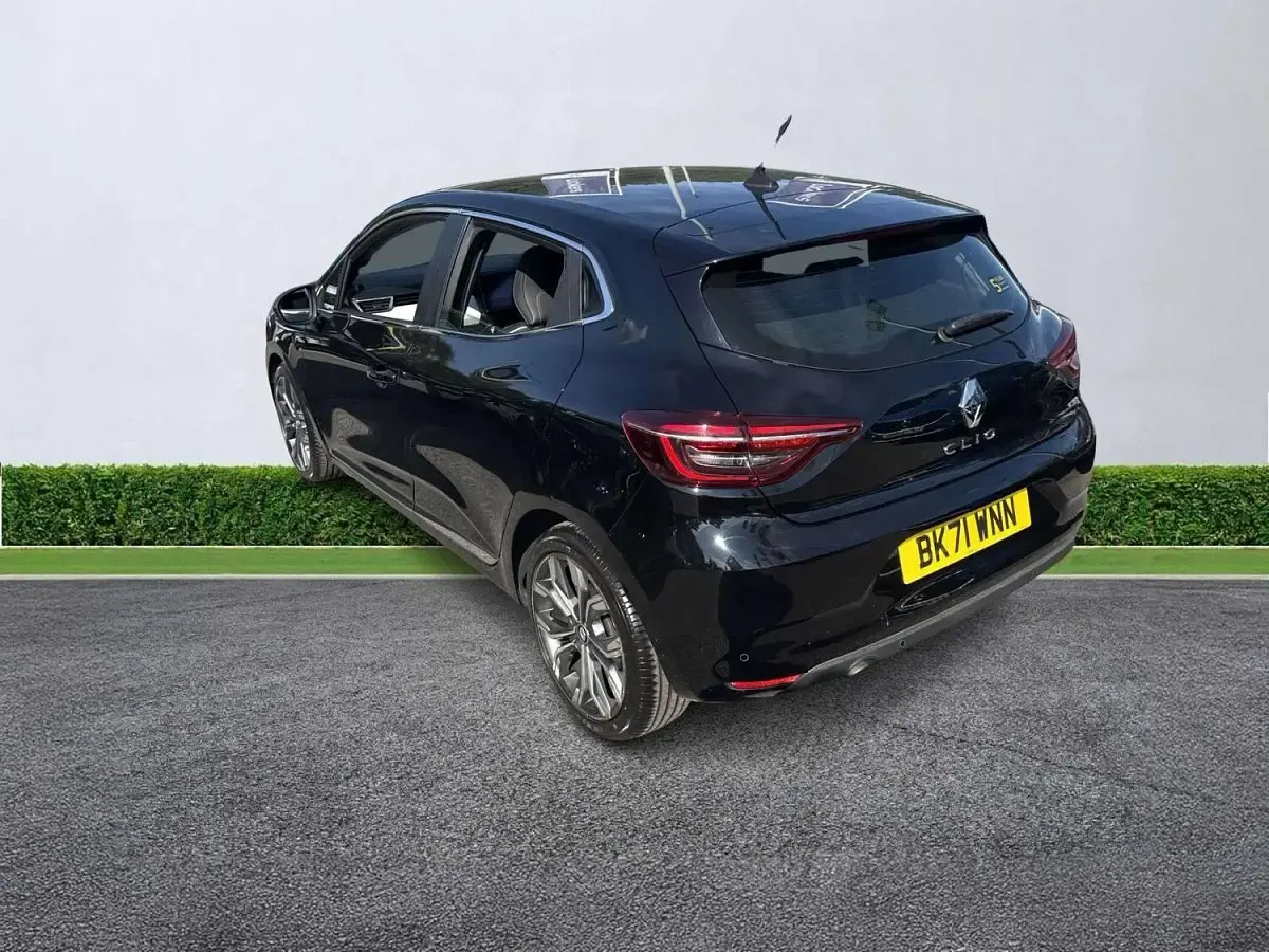 Used Renault Clio Version S 90 HP (66 kW) 2021 Black Hatchback