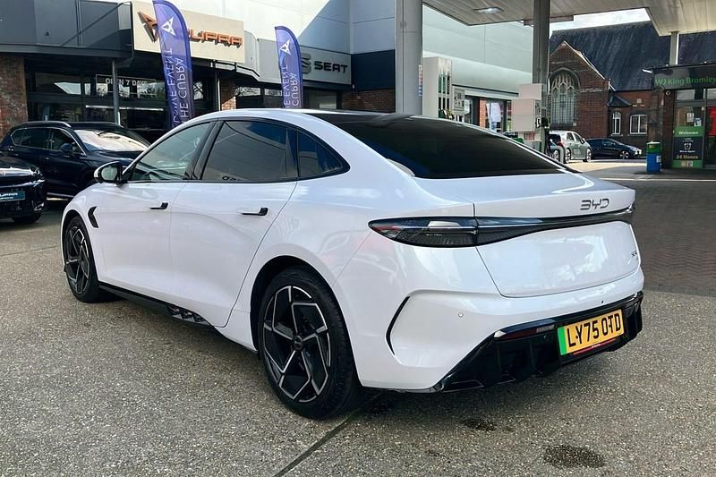 New BYD Seal 389 kW (530 HP) 2025 White Sedan