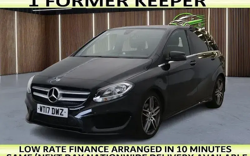 Usado Mercedes B180 AMG line 109 CV (80 kW) 2018 Monovolumen