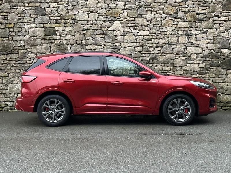 Used Ford Kuga ST-Line 225 HP (165 kW) 2020 Red SUV
