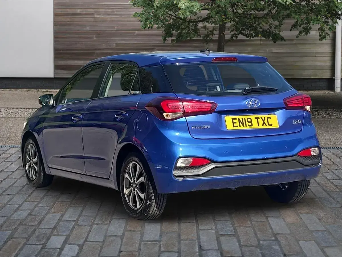 Used Hyundai i20 SE 84 HP (61 kW) 2019 Blue Hatchback