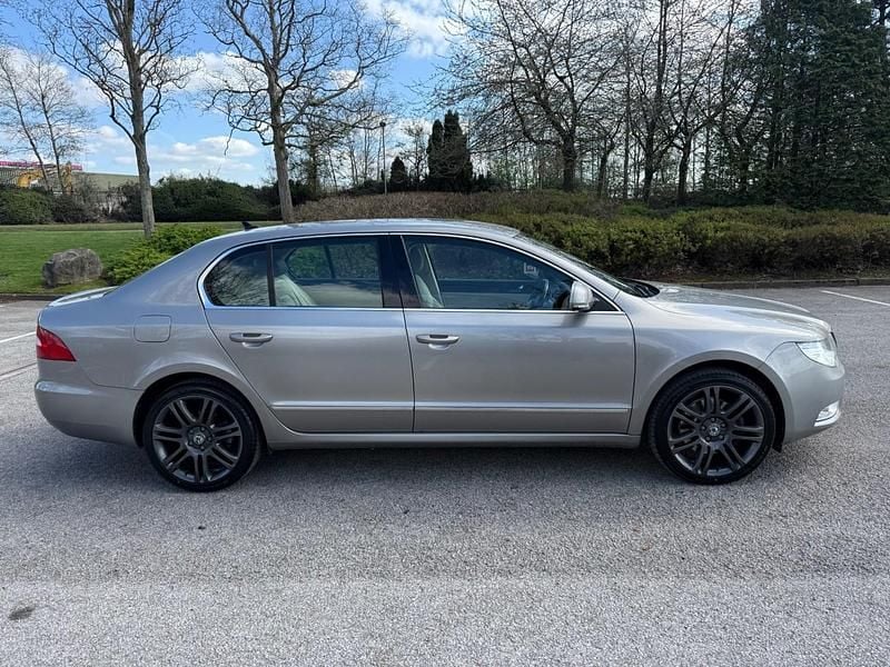 Used Skoda Superb Elegance 170 HP (125 kW) 2010 Beige Hatchback