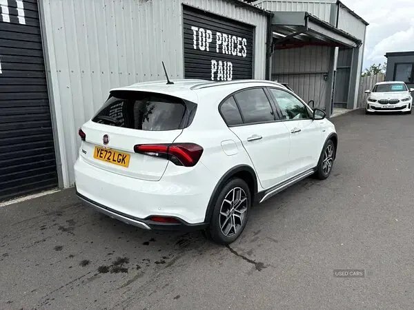 Used Fiat Tipo 100 HP (73 kW) 2022 White Hatchback