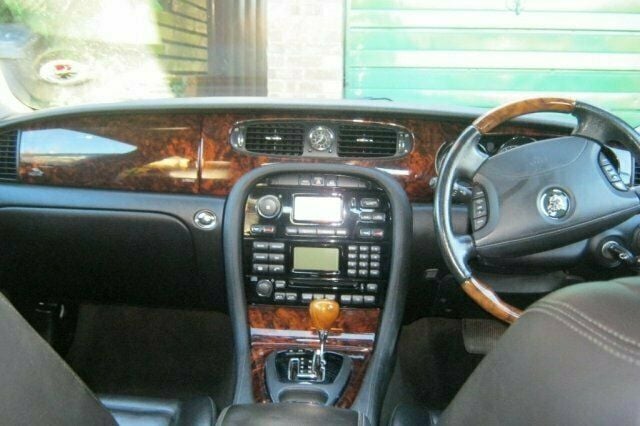 Used Jaguar XJ8 262 HP (192 kW) 2003 Sedan