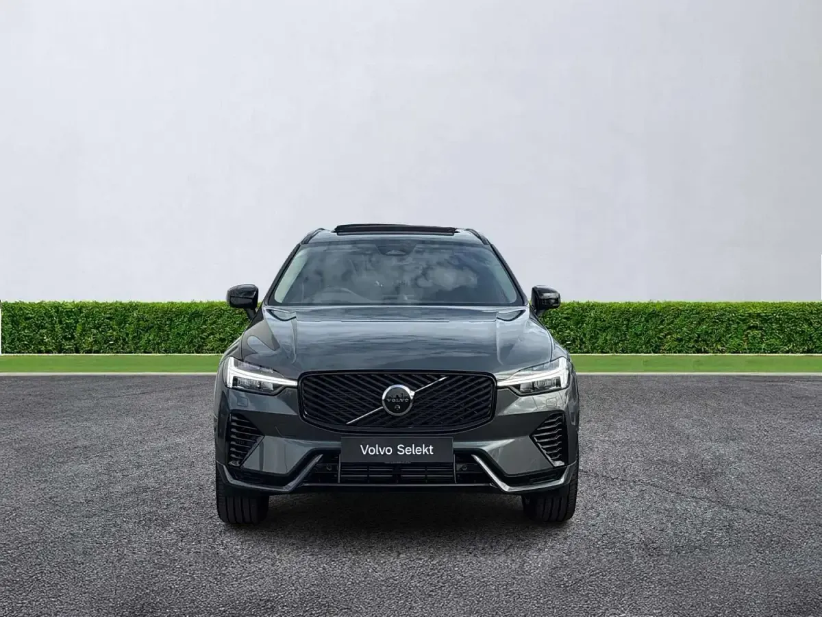 New Volvo XC60 Ultra 449 HP (330 kW) 2026 Green SUV
