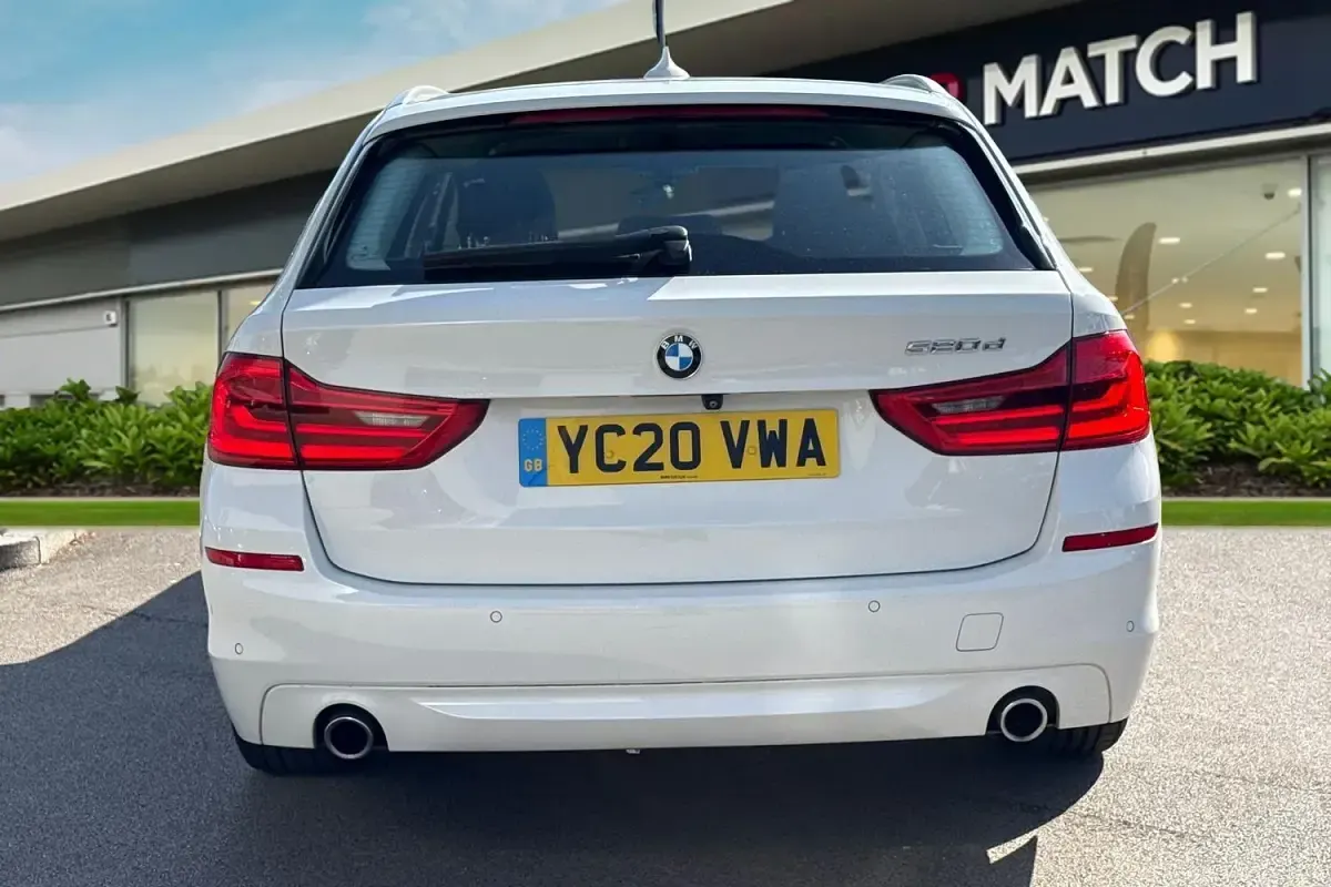 Gebraucht BMW 520 Comfort Edition 2020 Weiß Kombi