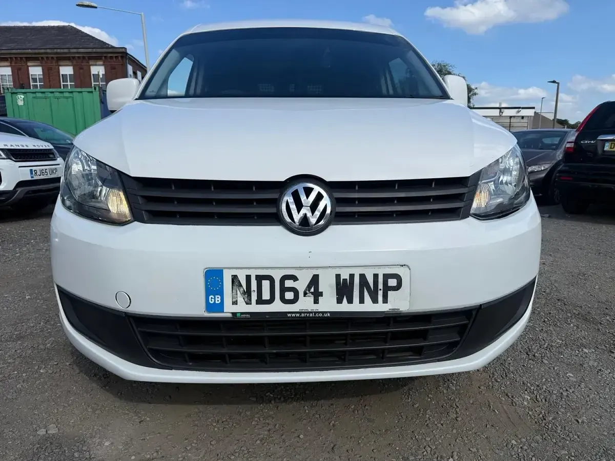 Used VW Caddy Trendline 102 HP (75 kW) 2015 White MPV