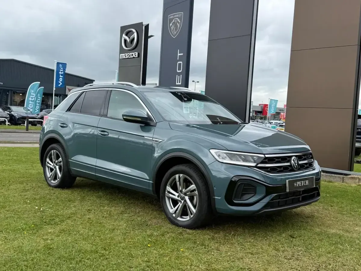 Used VW T-Roc R-line 148 HP (108 kW) 2023 Blue SUV