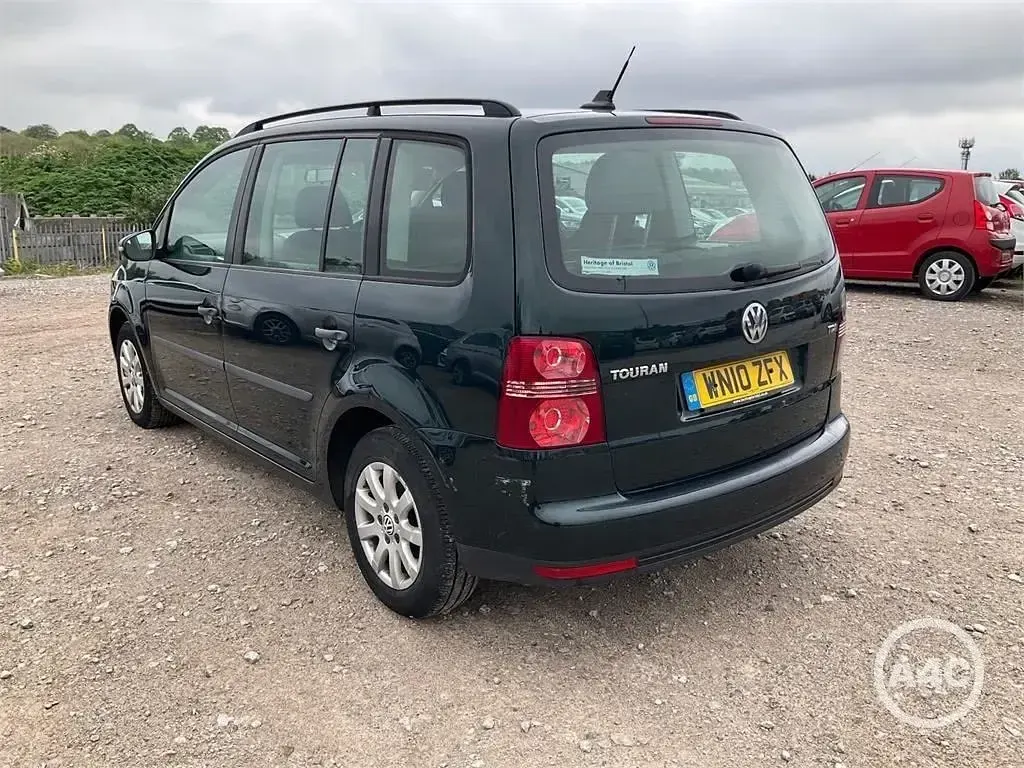 Used VW Touran S 105 HP (77 kW) 2010 Green MPV