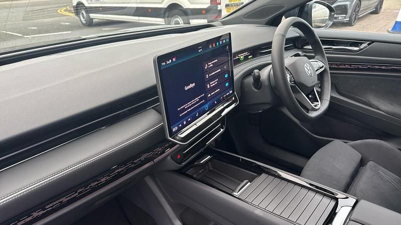 New VW ID.7 Pro 210 kW (286 HP) 2026 Grenadilla black metallic Hatchback