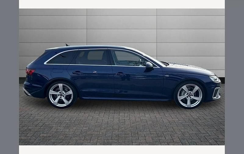 Used Audi A4 S-Line 204 HP (150 kW) 2024 Blue Estate