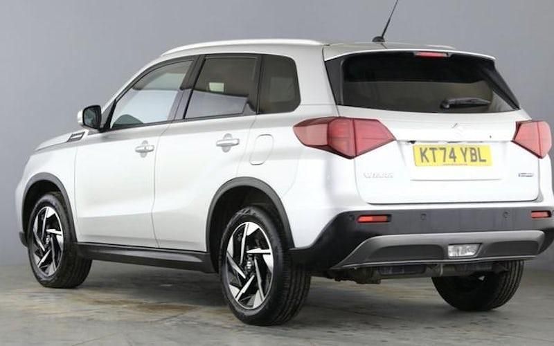 Used Suzuki Vitara 116 HP (85 kW) 2025 Silver SUV