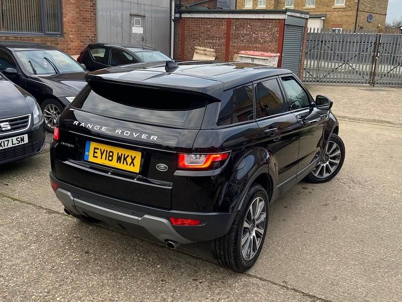 Used Land Rover Range Rover evoque SE 2018 Black Estate