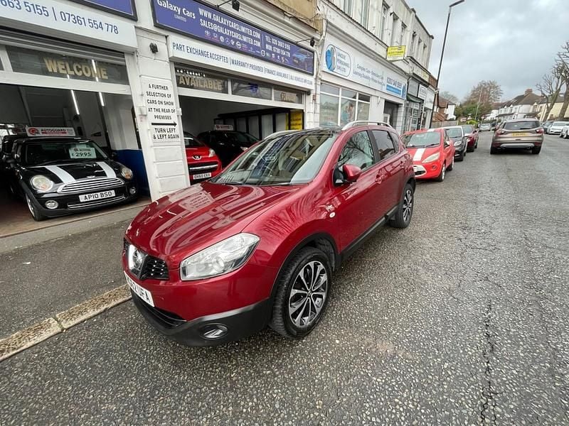 Used Nissan Qashqai N-TEC 117 HP (86 kW) 2013 Red SUV
