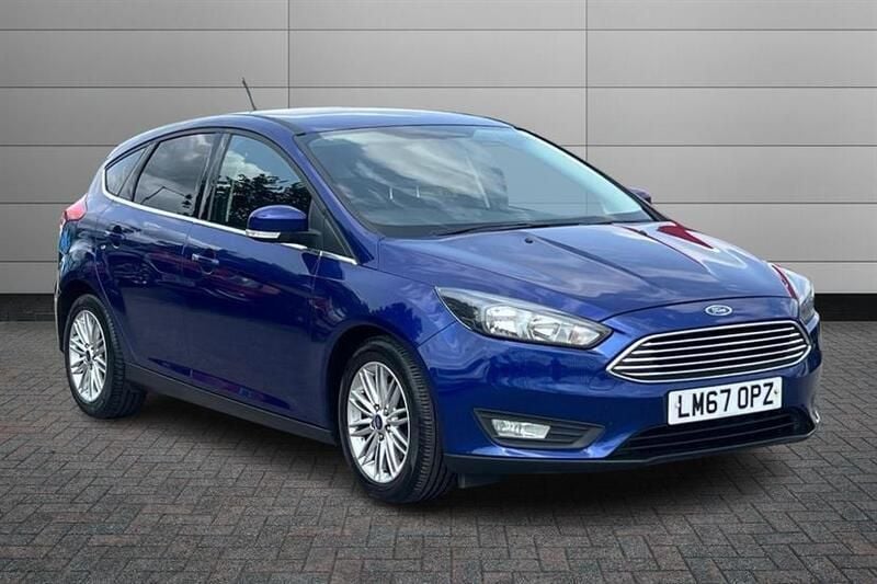 Deep impact blue Used 2017 Ford Focus Zetec Hatchback | £6,395 (Fair price) - Image 1/4