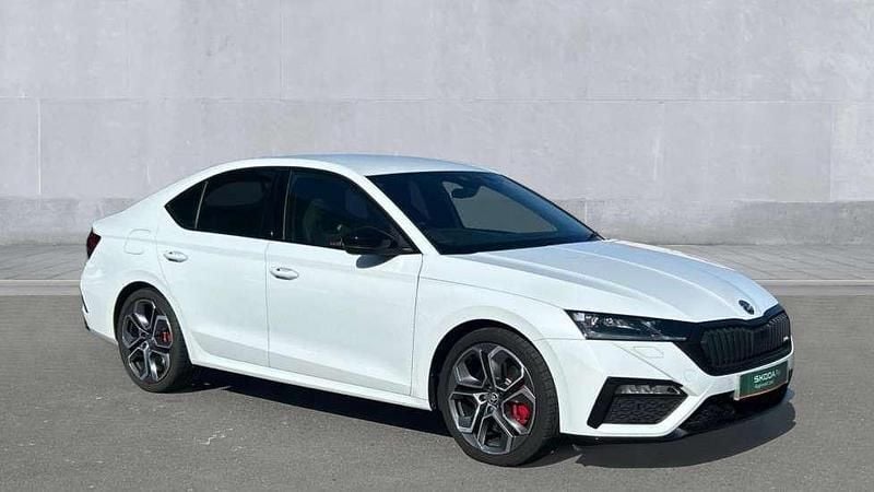 White Used 2023 Skoda Octavia vRS Hatchback | £23,450 (Fair price) - Image 1/4