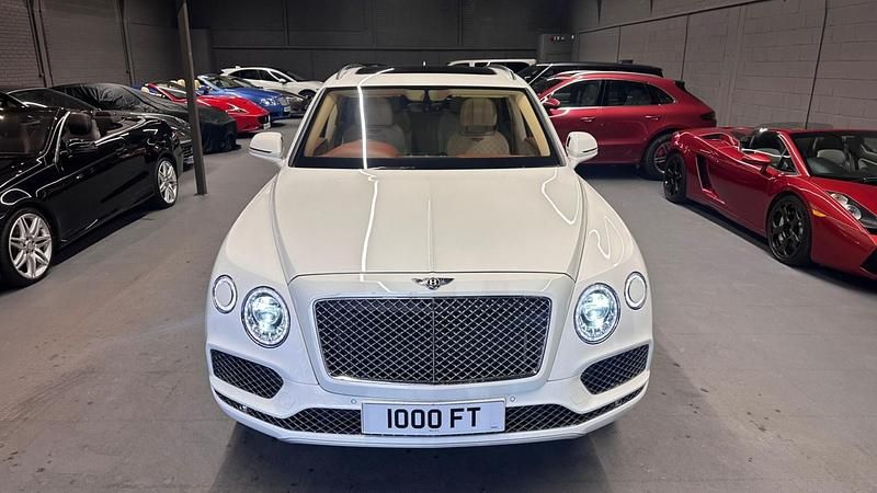 Used Bentley Bentayga 608 HP (447 kW) 2016 White SUV