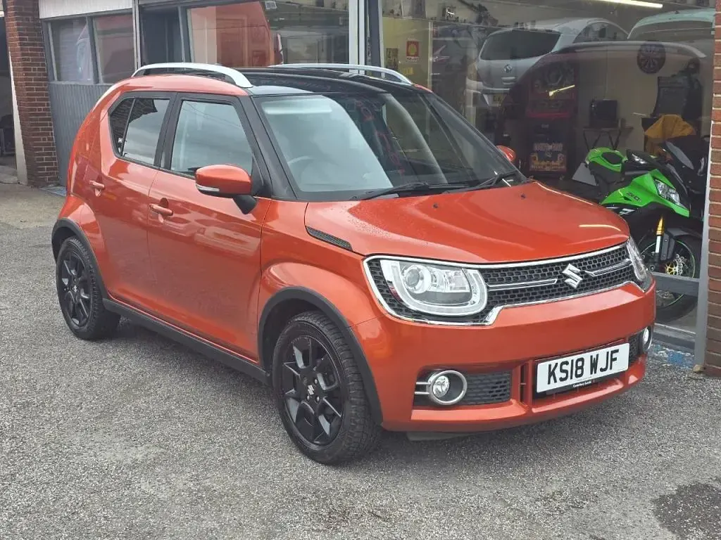 Used Suzuki Ignis SZ5 90 HP (66 kW) 2018 Orange/black Hatchback