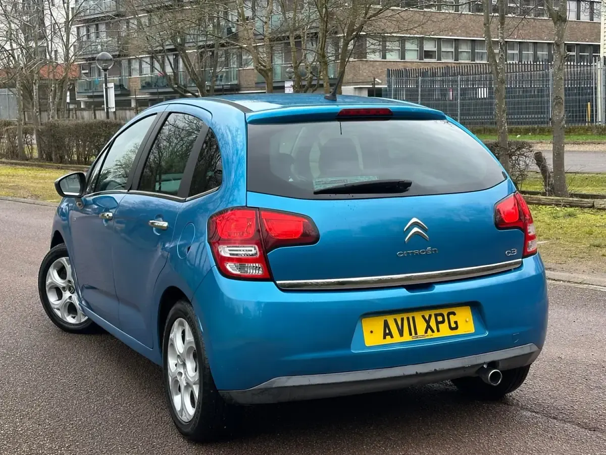 Usado Citroën C3 Exclusive 120 HP (88 kW) 2011 Azul Citadino