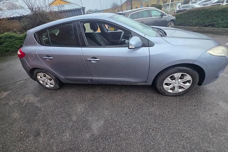 Used Renault Mégane III Expression 2009 Blue Hatchback