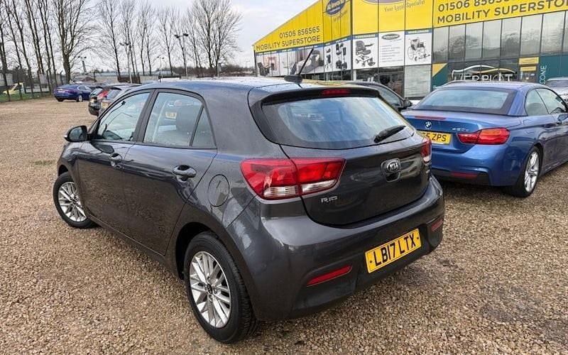 Used Kia Rio 77 HP (56 kW) 2017 Grey Hatchback