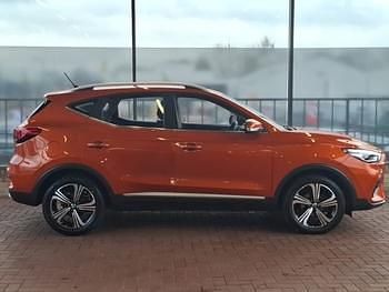 Used MG ZS Excite 106 HP (77 kW) 2022 Orange Hatchback
