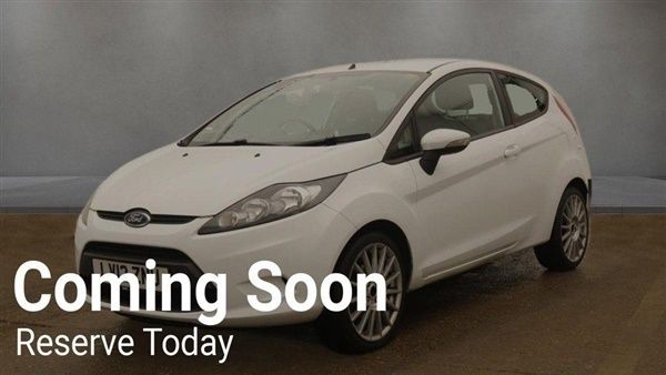 Frozen white Used 2012 Ford Fiesta Hatchback | £4,750 (Fair price) - Image 1/1