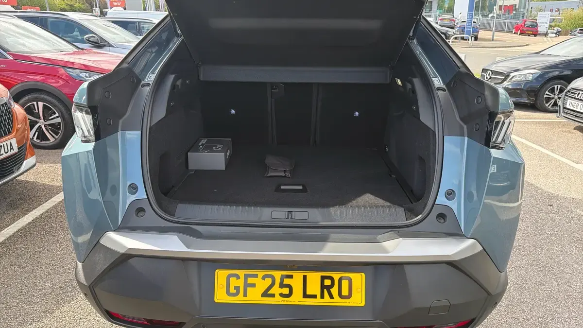 Used Peugeot 3008 Allure 136 HP (100 kW) 2025 Blue SUV