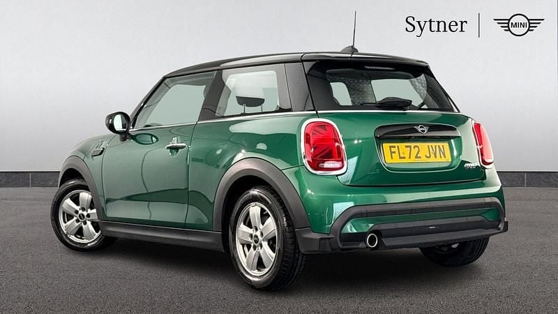 Używany Mini Cooper Classic 134 KM (98 kW) 2022 Zielony Hatchback