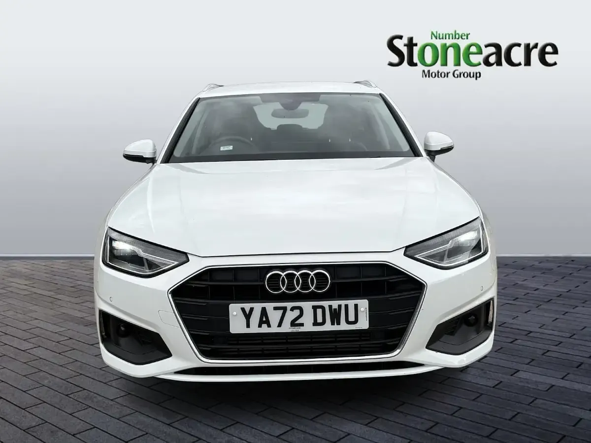 Used Audi A4 Comfort 150 HP (110 kW) 2023 White Estate