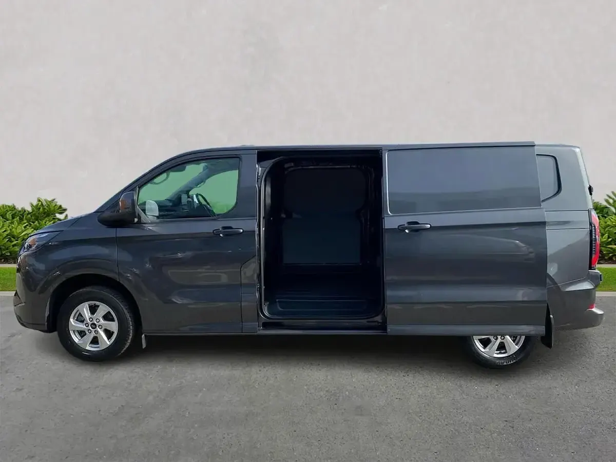 Used Ford E-Transit Limited 100 kW (136 HP) 2025 Grey Van