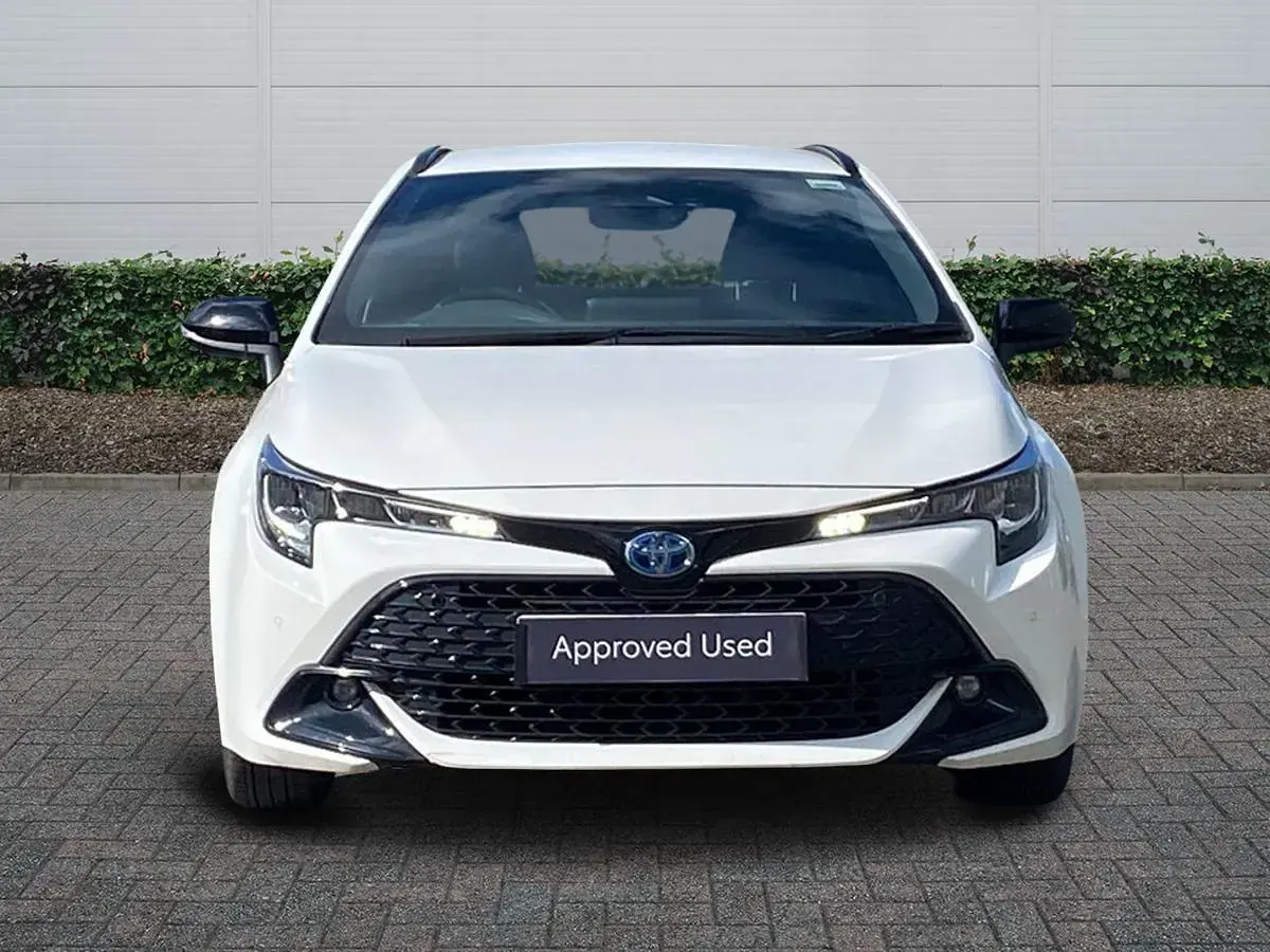 Used Toyota Corolla 140 HP (102 kW) 2025 White