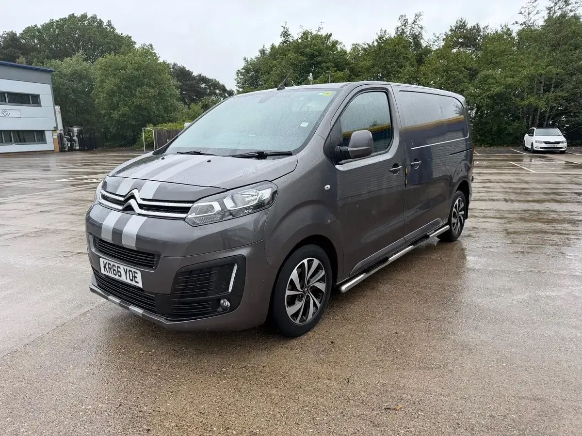 Used Citroën Dispatch 120 HP (88 kW) 2017 Grey MPV
