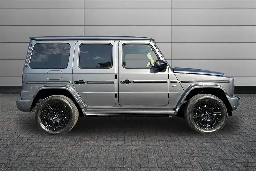Used Mercedes G580 AMG line 431 kW (587 HP) 2025 Grey SUV