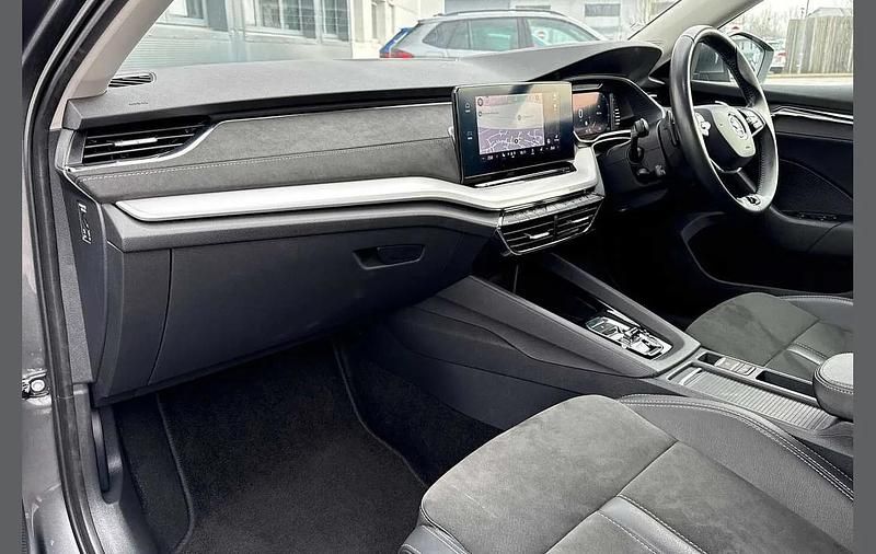 Used Skoda Octavia SE L 150 HP (110 kW) 2023 Graphite grey metallic Hatchback