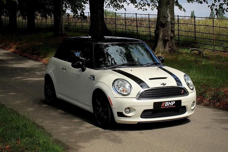 Używany Mini Cooper S Hatch 184 KM (135 kW) 2010 Biały Hatchback