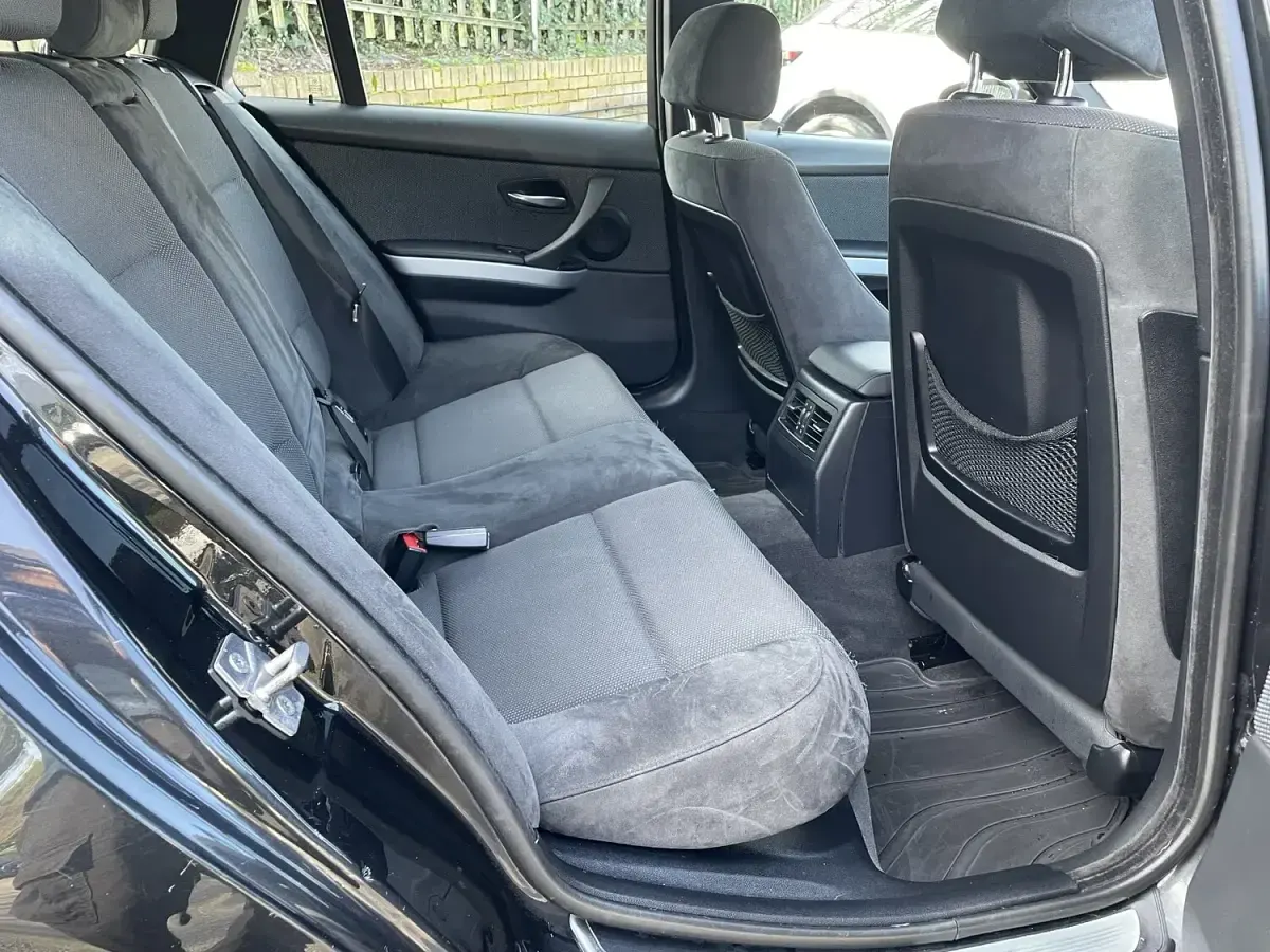 Used BMW 318 M Sport 2009 Black Estate