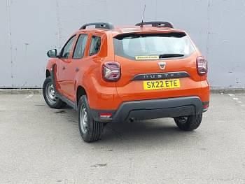 Used Dacia Duster Essentiel 90 HP (66 kW) 2022 Orange SUV