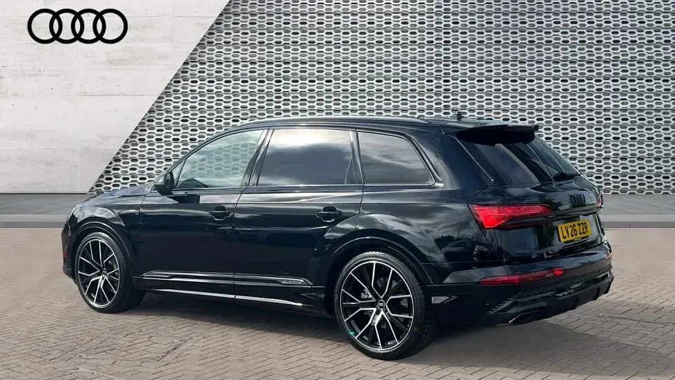 New Audi Q7 Black Edition 286 HP (210 kW) 2026 Black SUV